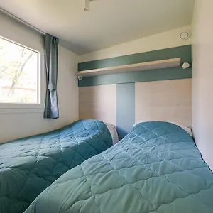  Kemping Adriamar Mobile Homes In Park